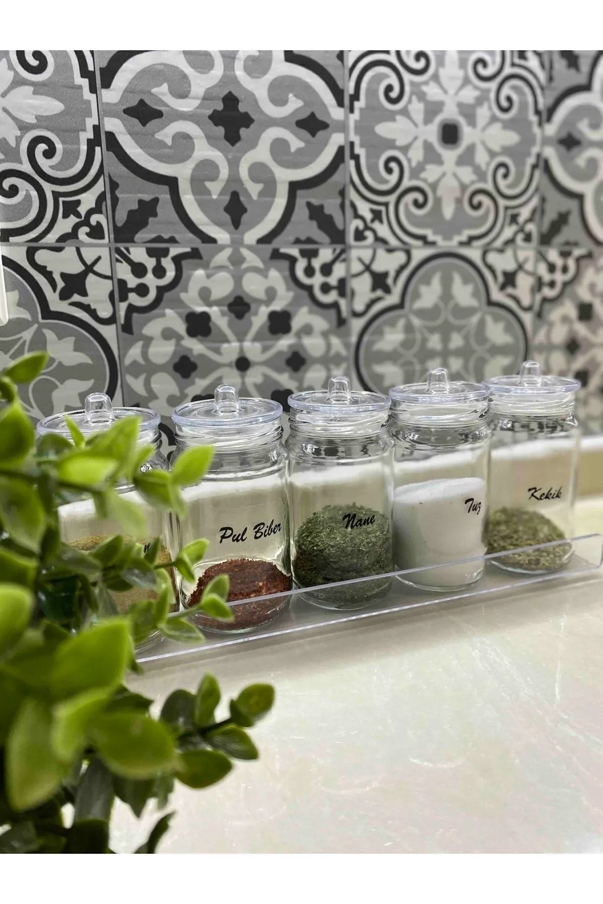 Pleksi Duvar Rafı Kitaplık Ve Banyo Düzenleme Rafı 30cm X 10 Cm ( 3 Mm Pleksiden Üretilmektedir)
