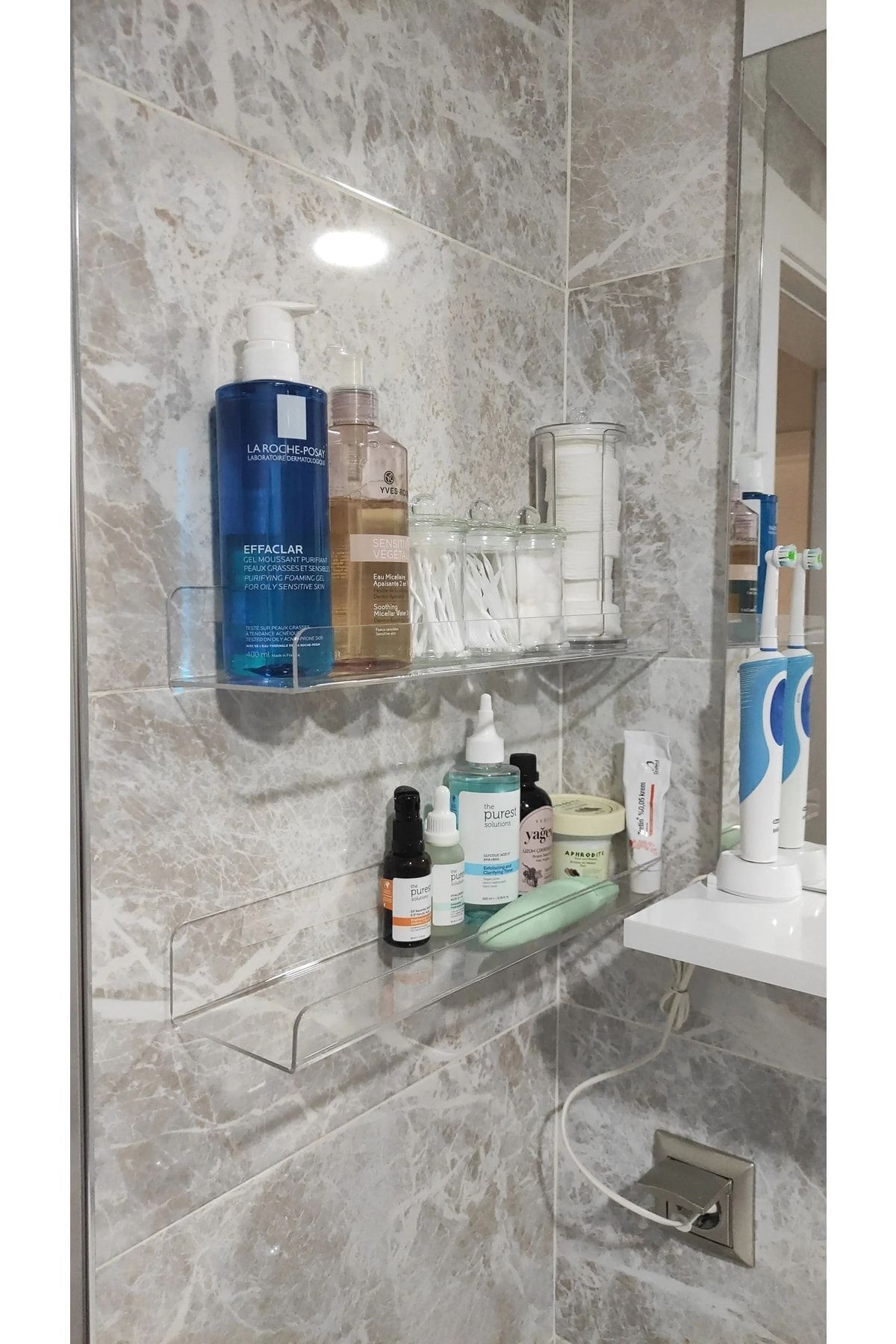 Şeffaf Pleksi Raf 60x10 Cm - 1 Adet - 4 Mm Pleksi Ve Yeşil Bardak Altlığı