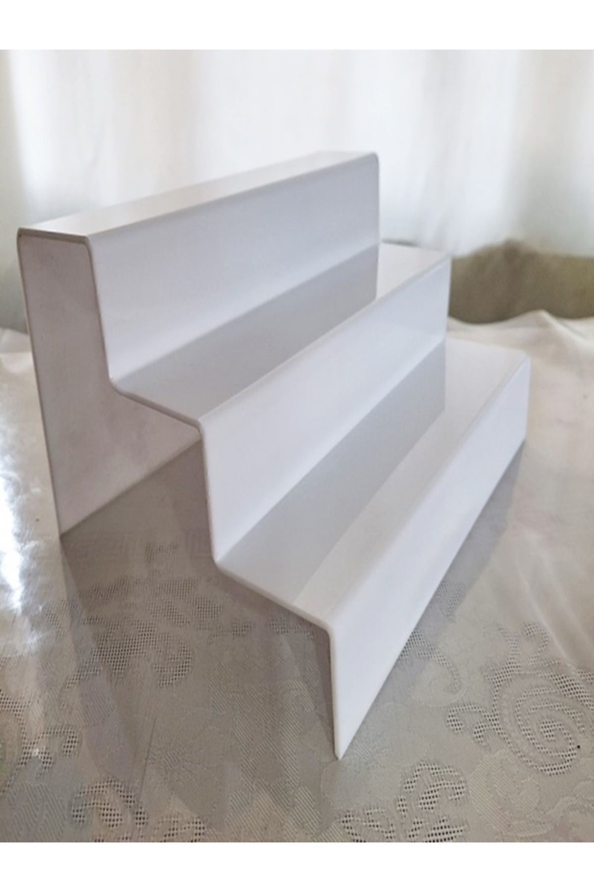 Pleksi Merdiven 3 Mm BEYAZ (20 Cm Genişlik) 3 Katlı Stand BAHARATLIK BARDAKLIK ÜRÜN YÜKSELTİCİ RAF